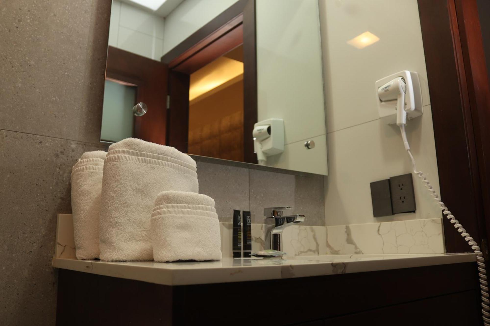 Hotel Wellintown 티후아나 외부 사진